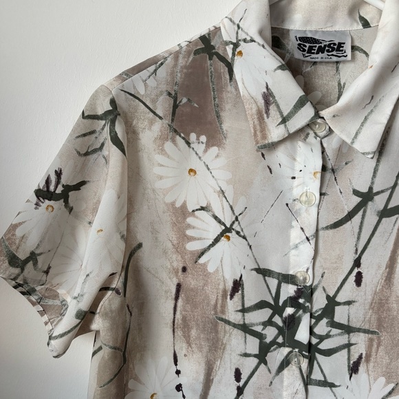 Sense Vintage Short Sleeve Ivory w/ Paint Design Funky Button Down Top - Picture 7 of 10
